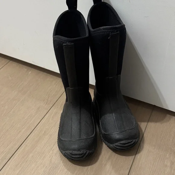 Muck Boot Company Black Neoprene Rain Boots - Picture 2 of 5